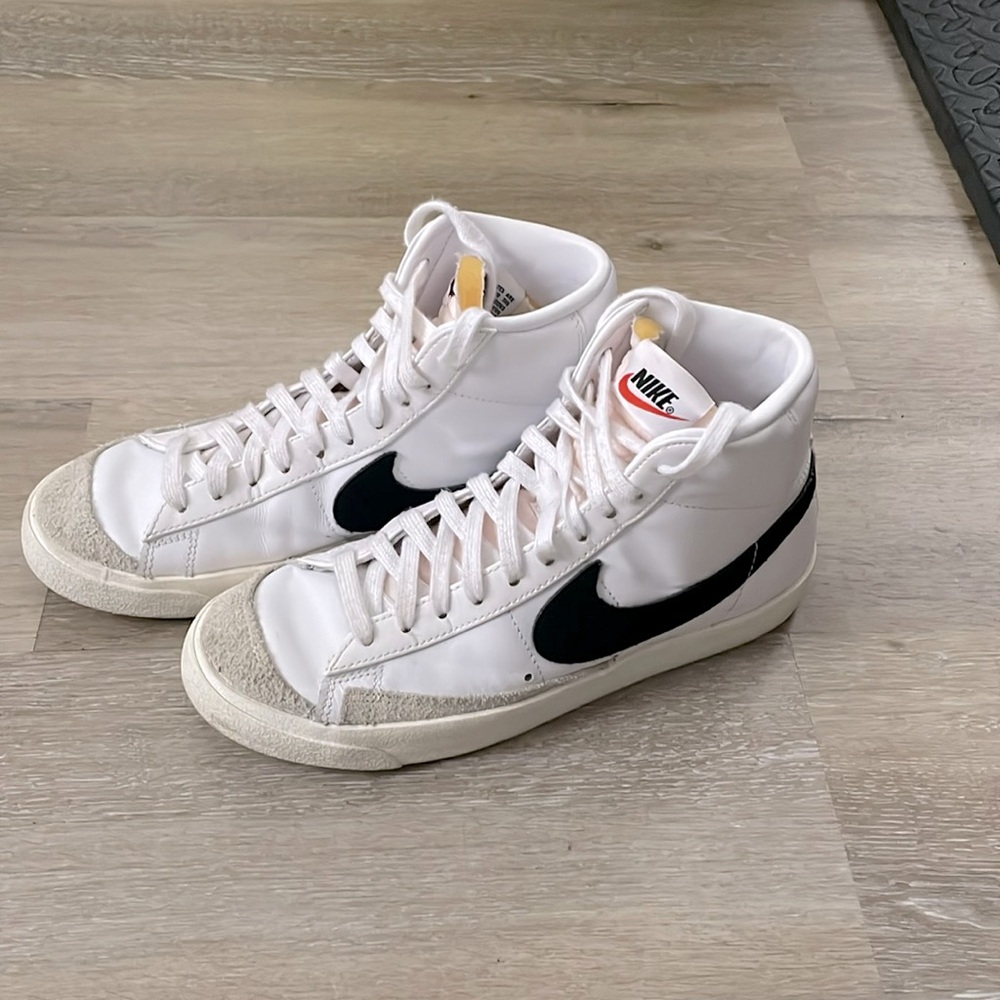 Worn Twice, Once To Homecoming And Once To Birthd… - image 1